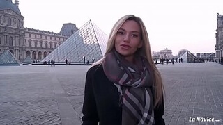 Милфа с накачанными сиськами оказалась на порно кастинге и дала режиссеру в дырку