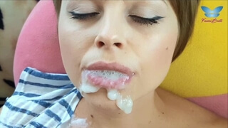 Мама с короткими волосами получила на лицо много спермы любовника