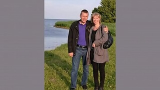 Частная коллекция домашней эротики зрелой дамочки с небольшими сиськами и мохнатым лобком