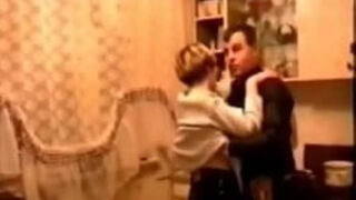Дамы на дне рождения приятеля выпили лишнего и одна из них дала имениннику