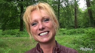 Менди, ее фантазия: не знать, кто ее трахает
