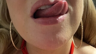 Грудастая MILF Валентина принимает большой Facial - Vanessa L Summers