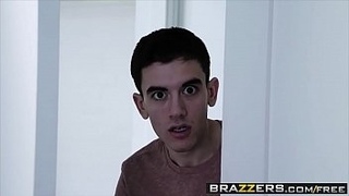 Brazzers - Мамы под контролем - (Kendall Woods, Nino Polla) - предварительный просмотр трейлера