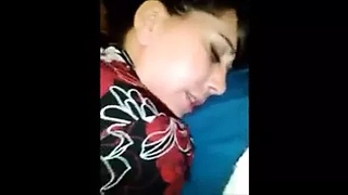 Получает кайф от анала
