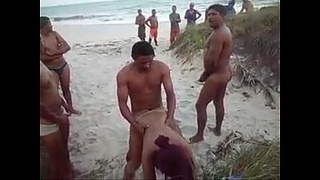 секс на море публично